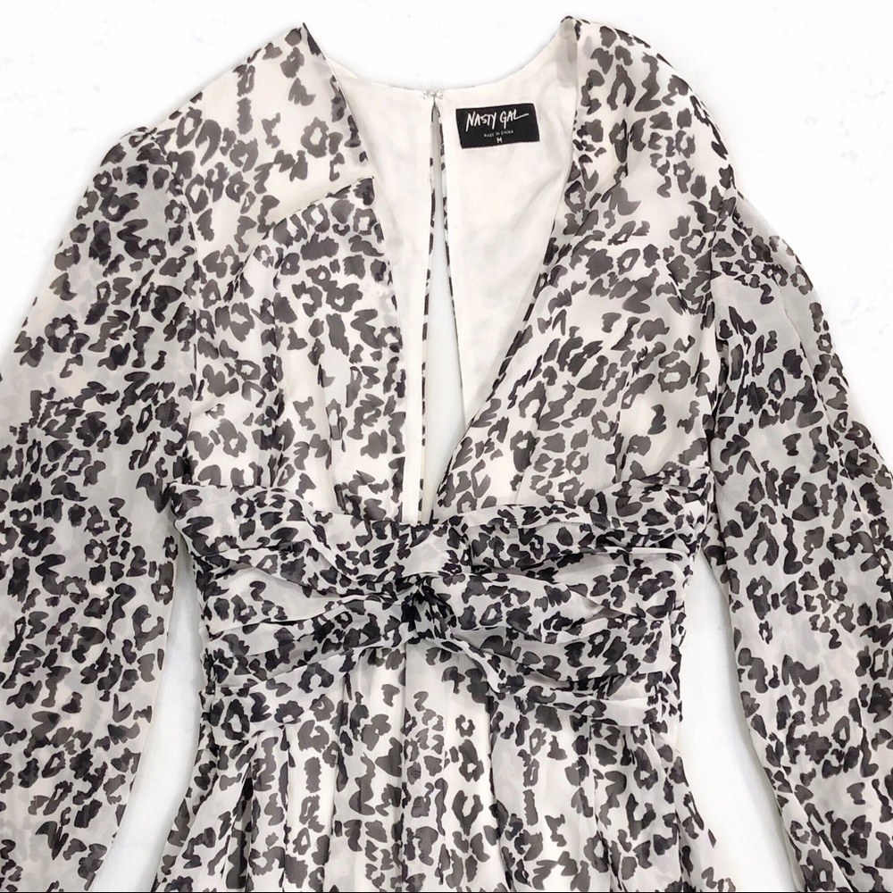 Nasty Gal Leopard Print Romper Playsuit Women’s Medium Long Sleeve Black White - Picture 4 of 11